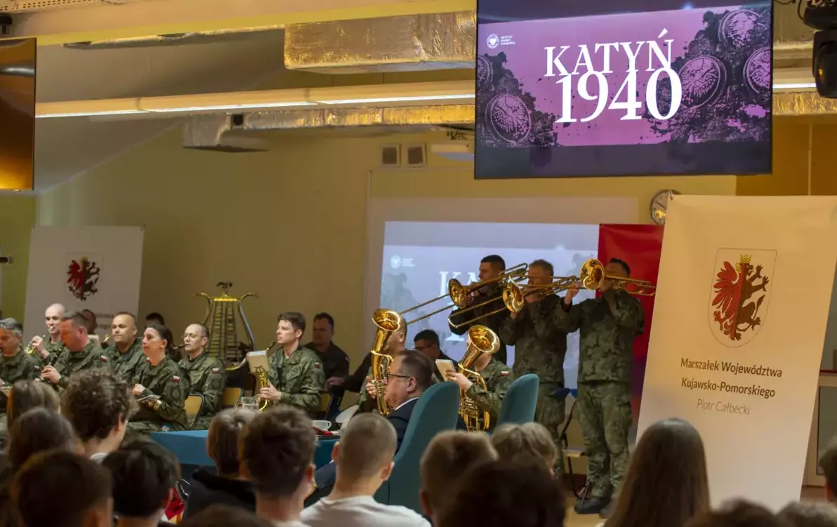 Uroczystość patriotyczna z okazji 85. rocznicy Zbrodni Katyńskiej